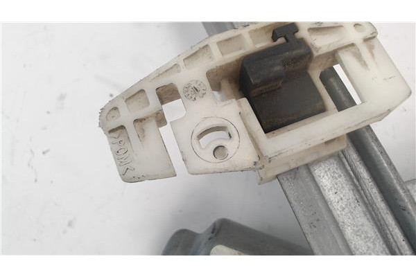 Recambio de mecanismo elevalunas delantero derecho para citroen xantia berlina referencia OEM IAM 400679T3  