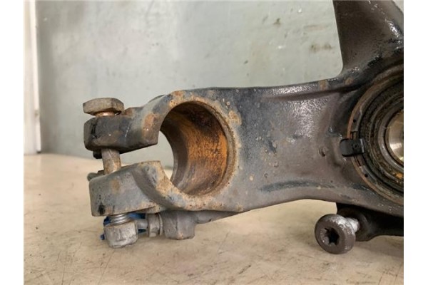 Recambio de mangueta delantero derecha para citroen c3 picasso 1.6 exclusive referencia OEM IAM 364790  
