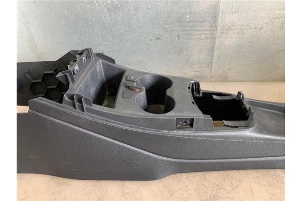 Recambio de consola para volkswagen polo v (6c1) 1.2 advance bmt referencia OEM IAM 6R0963243F  