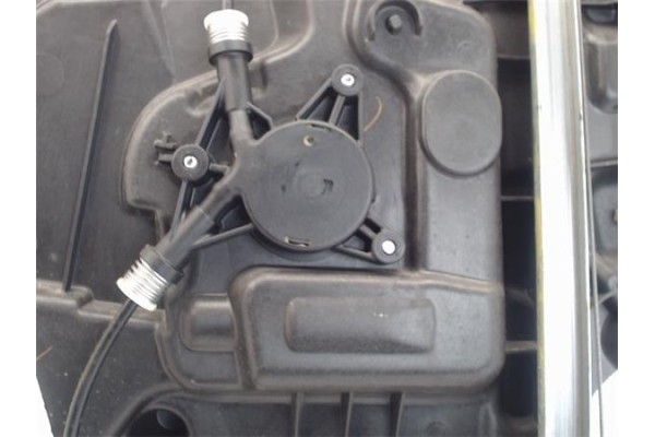 Recambio de elevalunas electrico trasero izquierdo para mazda 3 berlina (bk) referencia OEM IAM   