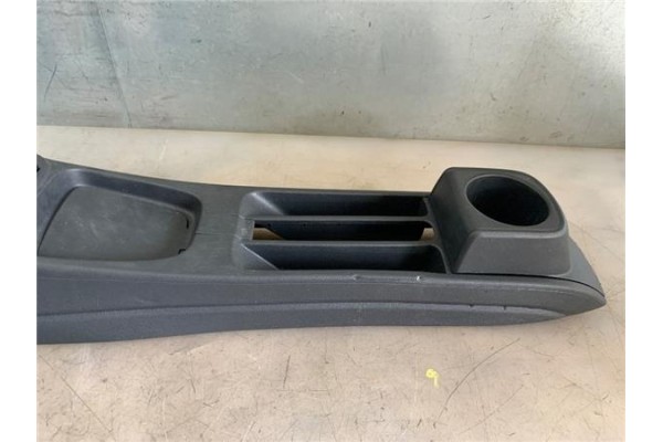 Recambio de consola para volkswagen polo v (6c1) 1.2 advance bmt referencia OEM IAM 6R0963243F  