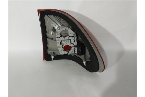 Recambio de piloto trasero izquierdo para mercedes-benz clase e (bm 210) berlina 2.0 200 (210.035) referencia OEM IAM 2088200164