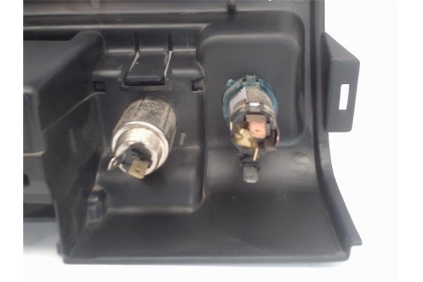Recambio de embellecedor consola central para jeep grand cherokee (zj/z) 2.5 td ltd. (z) referencia OEM IAM 55356620 56007364 