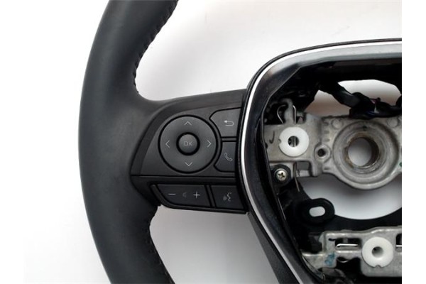 Recambio de volante para toyota corolla 1.8 referencia OEM IAM   