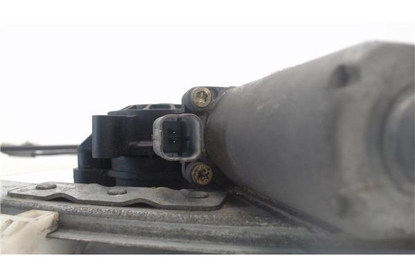 Recambio de mecanismo elevalunas delantero derecho para peugeot 206 referencia OEM IAM 9222F8  