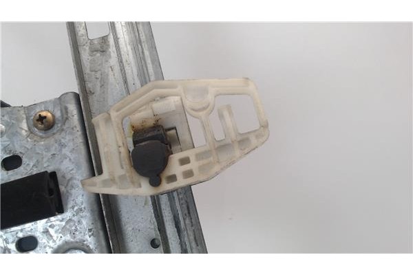 Recambio de mecanismo elevalunas delantero derecho para peugeot 206 referencia OEM IAM 9222F8  