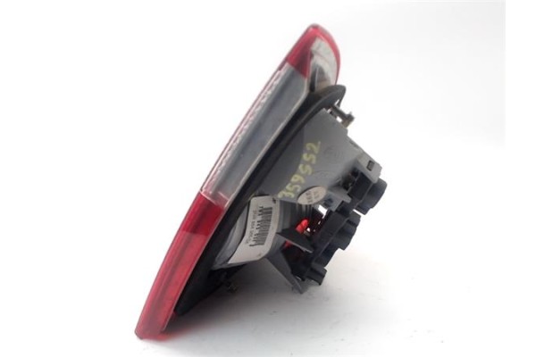 Recambio de piloto interior derecho para ford galaxy (vx) 1.9 tdi referencia OEM IAM 1108923 7M5945094B 