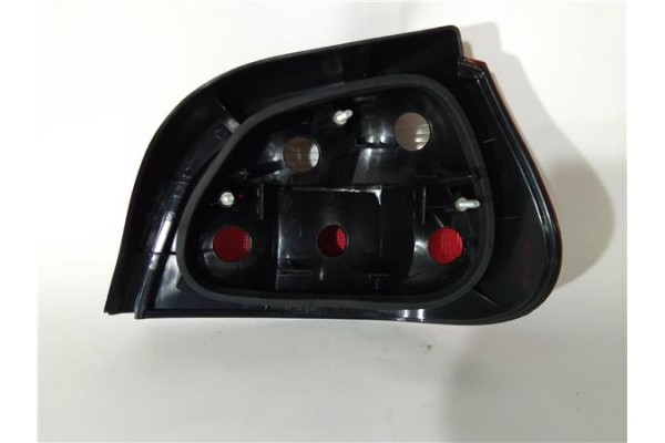 Recambio de piloto trasero izquierdo para renault megane i (ba0/1_) 1.9 dci referencia OEM IAM 04361001 42434087 