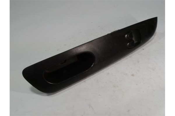 Recambio de mando elevalunas para daewoo matiz 1.0 cd referencia OEM IAM 96563824 96563826 