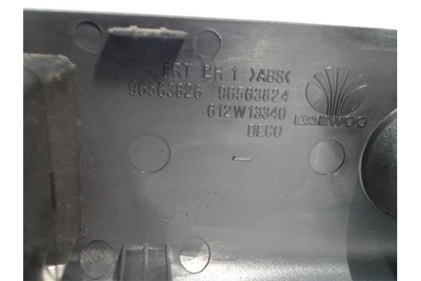 Recambio de mando elevalunas para daewoo matiz 1.0 cd referencia OEM IAM 96563824 96563826 