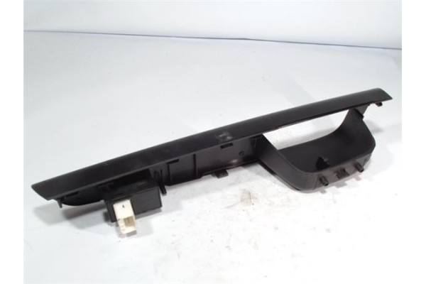 Recambio de mando elevalunas para kia ceed (ed) 1.6 active referencia OEM IAM   