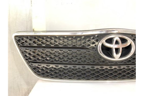 Recambio de rejilla capo para toyota corolla (e12) 1.6 vvt-i referencia OEM IAM 5310002010  