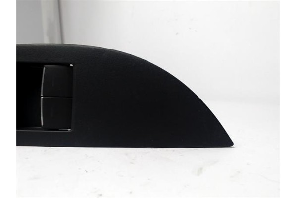 Recambio de mando elevalunas para toyota corolla 1.8 referencia OEM IAM 84040-02160 114-2199 