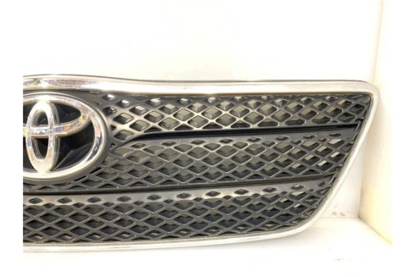 Recambio de rejilla capo para toyota corolla (e12) 1.6 vvt-i referencia OEM IAM 5310002010  