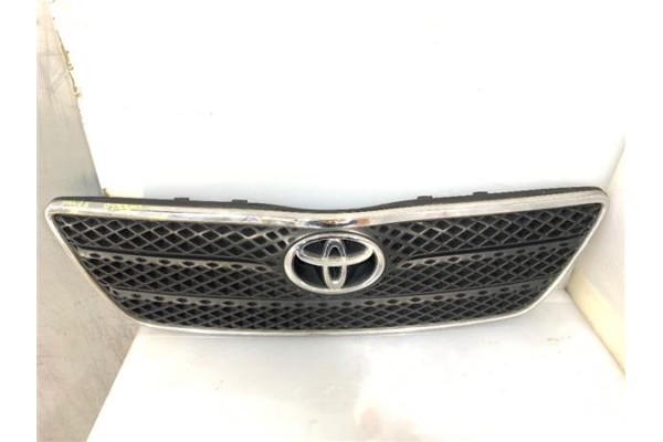Recambio de rejilla capo para toyota corolla (e12) 1.6 vvt-i referencia OEM IAM 5310002010  
