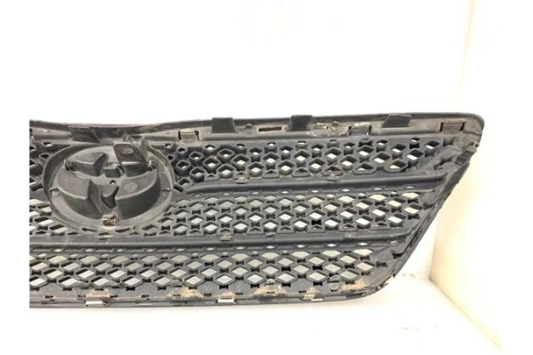 Recambio de rejilla capo para toyota corolla (e12) 1.6 vvt-i referencia OEM IAM 5310002010  