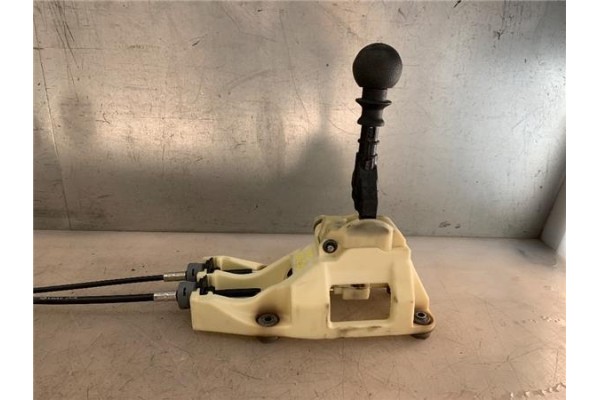 Recambio de conjunto palanca cambio velocidad para kia rio (jb) 1.4 16v referencia OEM IAM 437001G600VA  