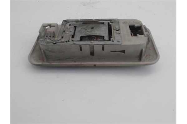 Recambio de luz trasero central techo para fiat ii panda (169) referencia OEM IAM 8851002 735244962  Recambio de luz trasero central techo para fiat ii panda (169) referencia OEM IAM 8851002 735244962