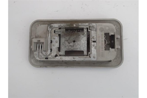 Recambio de luz trasero central techo para fiat ii panda (169) referencia OEM IAM 8851002 735244962  Recambio de luz trasero central techo para fiat ii panda (169) referencia OEM IAM 8851002 735244962