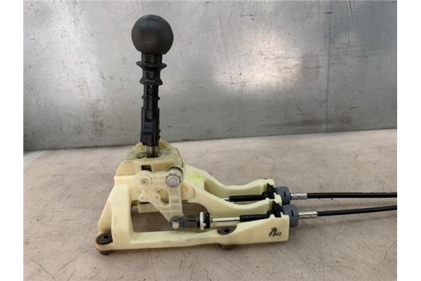 Recambio de conjunto palanca cambio velocidad para kia rio (jb) 1.4 16v referencia OEM IAM 437001G600VA  