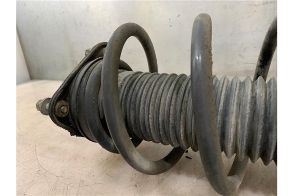 Recambio de amortiguador delantero derecho para ford focus ii (da_) 1.8 tdci referencia OEM IAM 4M5118045ACD CV613D122BB 