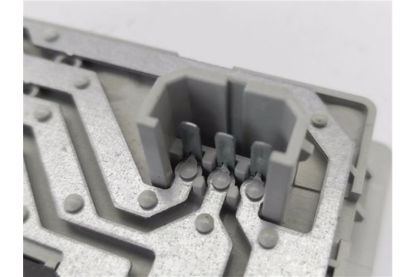 Recambio de luz delantero central techo para volkswagen polo v (6c1) 1.2 advance bmt referencia OEM IAM 6Q0947105LY20  