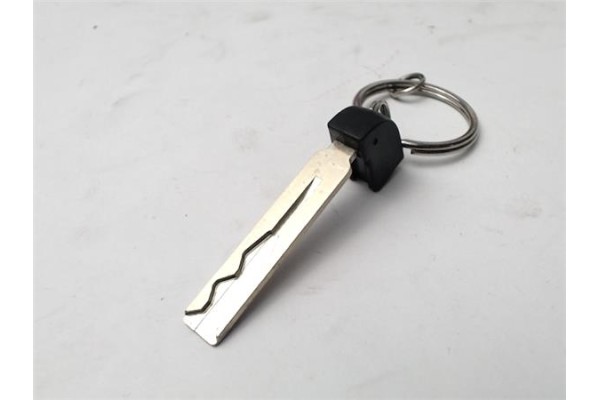 Recambio de llave para toyota corolla 1.8 referencia OEM IAM   
