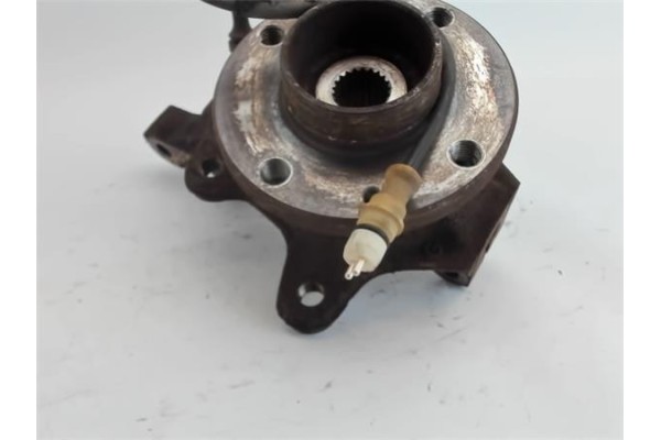 Recambio de mangueta delantero izquierda para renault clio ii (xbo) 1.4 16v 98cv referencia OEM IAM 8200207307 BSP25464 