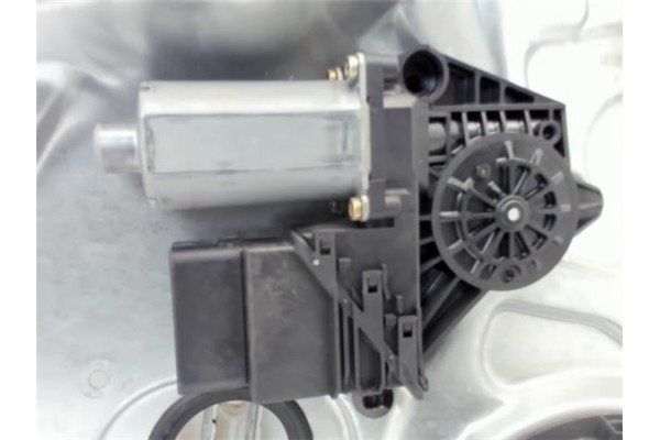 Recambio de elevalunas electrico trasero izquierdo para volkswagen passat berlina (3b3) referencia OEM IAM 3B5839755C  
