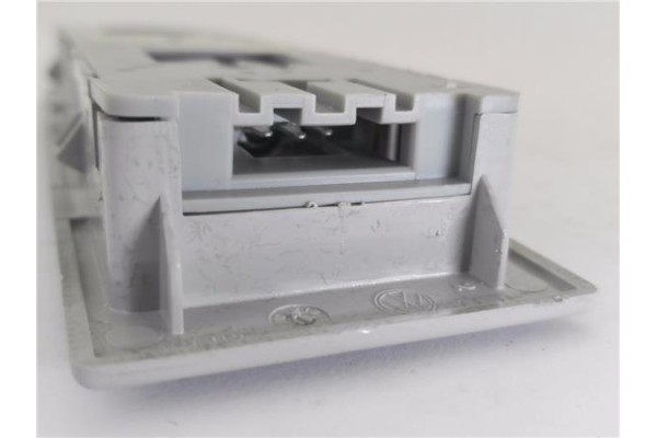 Recambio de luz trasero central techo para volkswagen polo v (6c1) 1.2 advance bmt referencia OEM IAM 6Q0947291AY20  