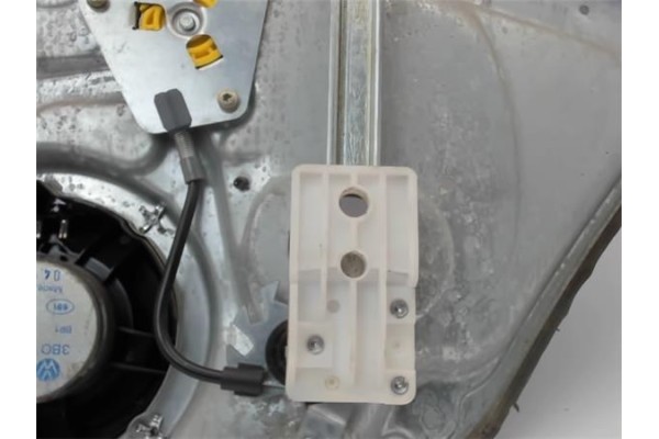 Recambio de elevalunas electrico trasero izquierdo para volkswagen passat berlina (3b3) referencia OEM IAM 3B5839755C  