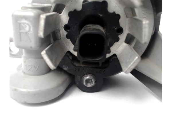 Recambio de faro antiniebla derecho para toyota corolla 1.8 referencia OEM IAM   
