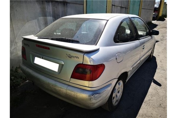 citroen xsara berlina del año 1999