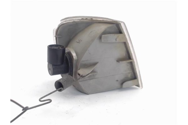 Recambio de intermitente delantero izquierdo para peugeot 405 berlina referencia OEM IAM   