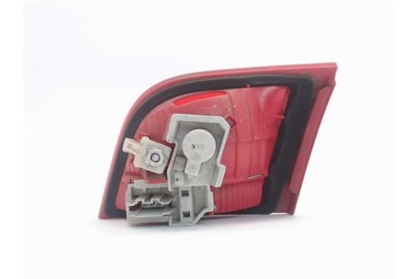 Recambio de piloto porton trasero izquierdo para audi a4 avant (8e) referencia OEM IAM 8P4945093B  