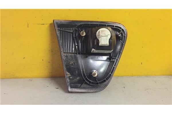 Recambio de piloto interior derecho para seat cordoba berlina (6k2) 1.4 stella referencia OEM IAM 6K5945092F  