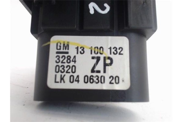 Recambio de mando de luces para opel astra h berlina referencia OEM IAM 13100132ZP LK04063020 