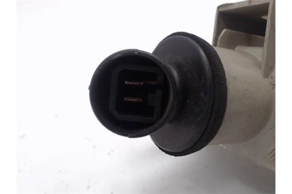 Recambio de intermitente delantero izquierdo para peugeot 205 berlina referencia OEM IAM   
