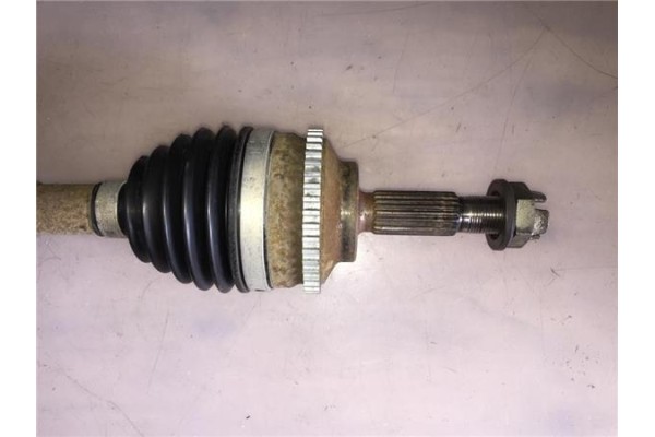 Recambio de palier delantero derecho para renault clio ii (xbo) 1.4 16v 98cv referencia OEM IAM 8200274166  8200236096 , RENAULT