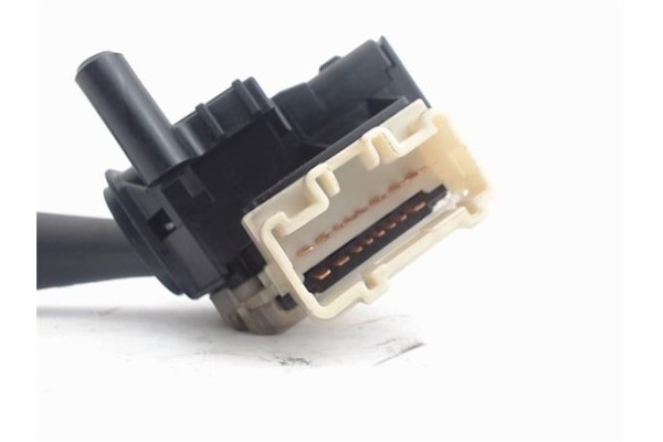 Recambio de mando intermitencia para toyota avensis berlina (t22) 2.0 vvt-i referencia OEM IAM 05110  