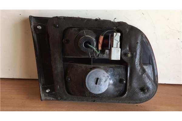 Recambio de piloto interior derecho para honda civic iv hatchback (eg) 1.3 16v (eg3) referencia OEM IAM 0431120  