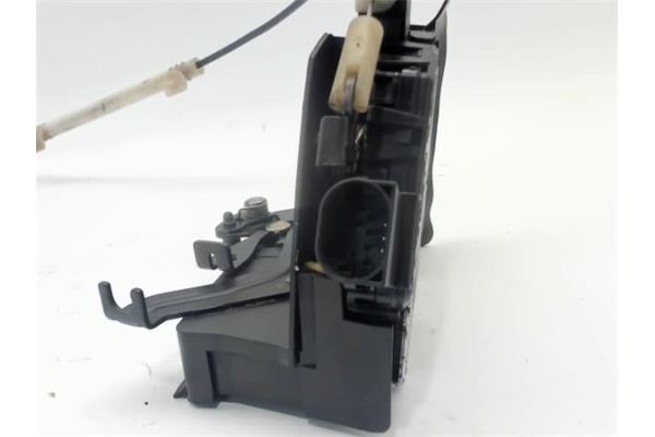 Recambio de cierre electromagnetico delantero derecho para bmw serie 3 compacto (e46) referencia OEM IAM V0920  