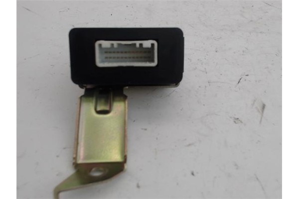 Recambio de modulo electronico para toyota avensis berlina (t22) 2.0 vvt-i referencia OEM IAM 8996005020  