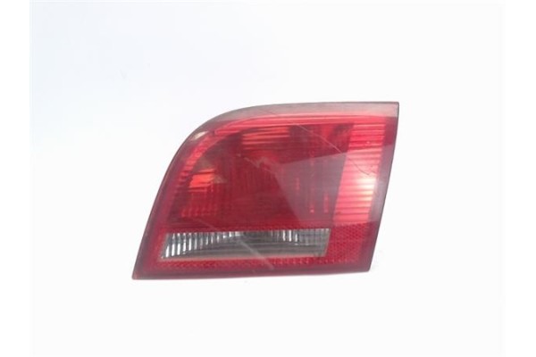 Recambio de piloto porton trasero derecho para audi a4 avant (8e) referencia OEM IAM 8P4945094B  