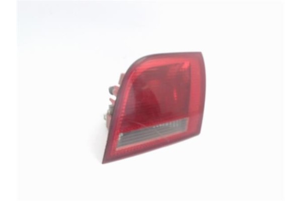 Recambio de piloto porton trasero derecho para audi a4 avant (8e) referencia OEM IAM 8P4945094B  