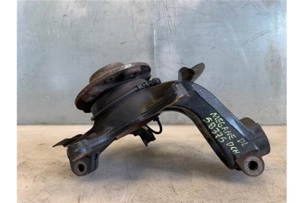 Recambio de mangueta delantero derecha para renault megane iii berlina 5p 1.2 bose edition referencia OEM IAM 400140080R  