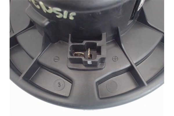 Recambio de motor calefaccion para toyota avensis berlina (t22) 2.0 vvt-i referencia OEM IAM 0130101601  