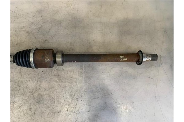Recambio de palier delantero derecho para renault megane iii berlina 5p 1.2 bose edition referencia OEM IAM 391006270R  