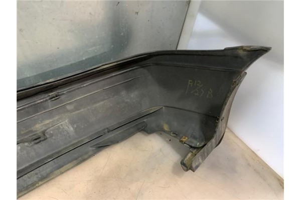 Recambio de paragolpes trasero para nissan sunny berlina (n14) 1.6 i 16v referencia OEM IAM 8502250C26  