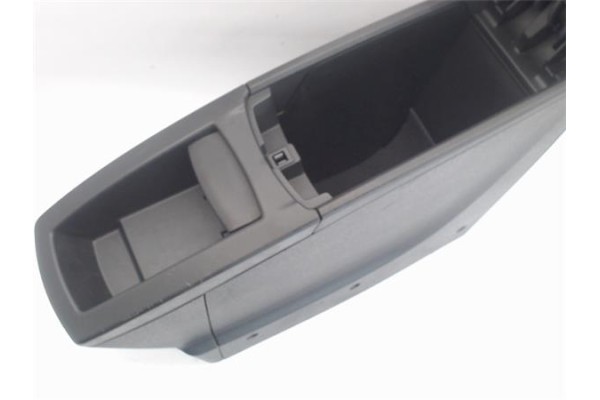 Recambio de reposabrazos para renault scenic iii (jz) 1.2 grand expression referencia OEM IAM 8127320  